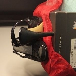 Tahari Shoe Black Sequins